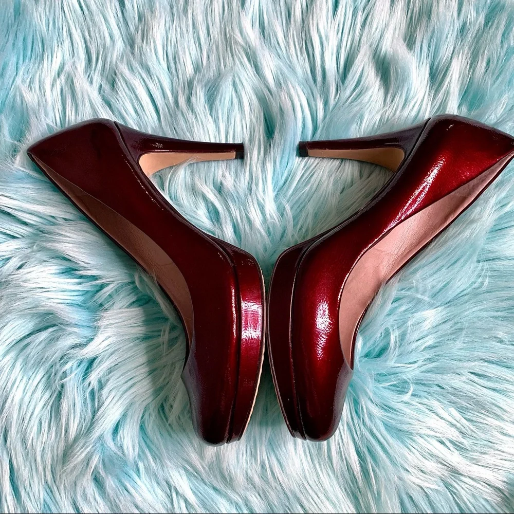 Vince Camuto Patent Leather Dark Red Vintage Heels Women’s 7 Low Platform
